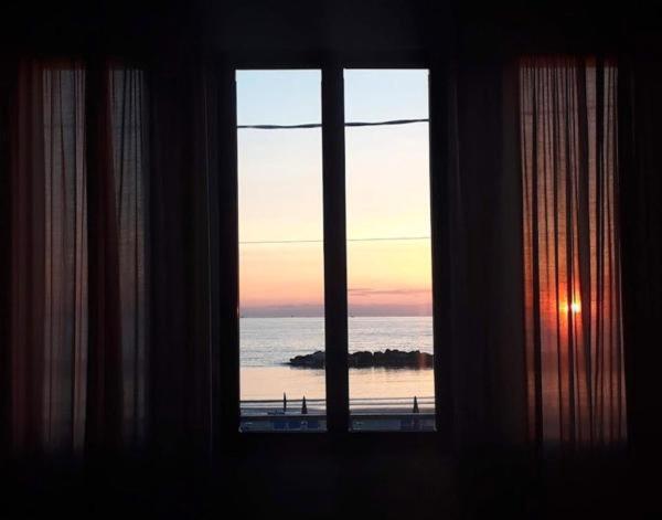 Hotel Bartolini Белларія-Іджеа-Марина Екстер'єр фото